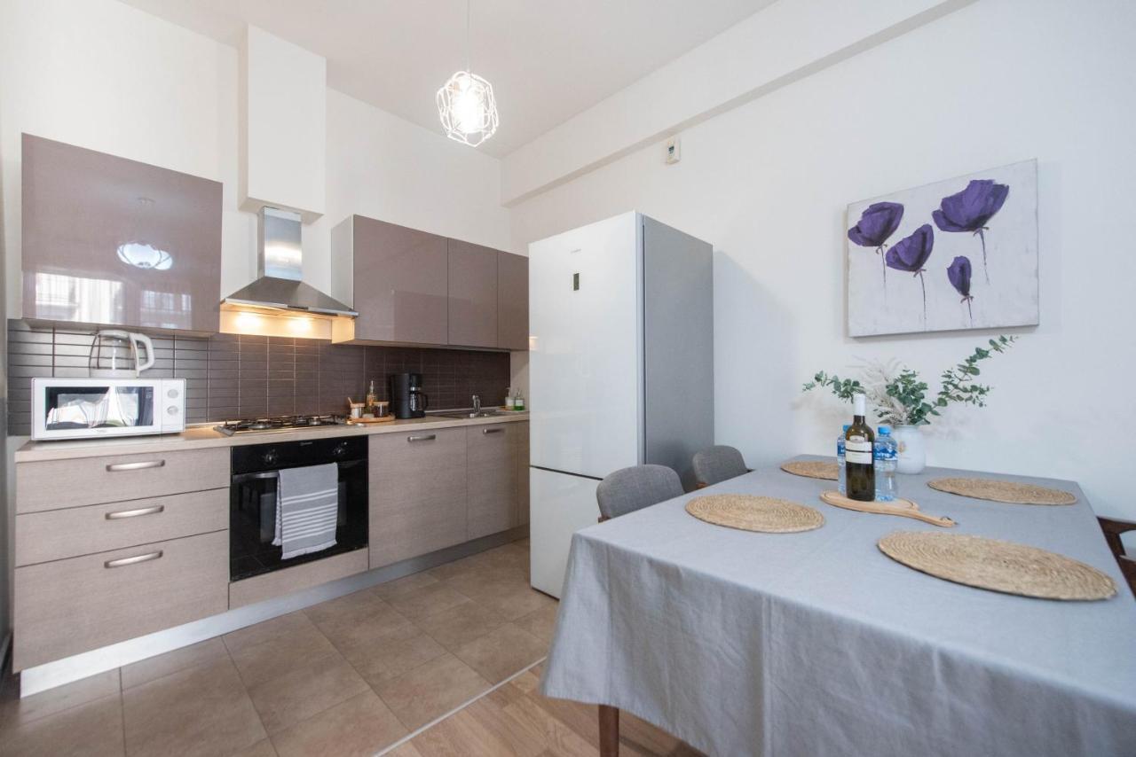 Gg Home - Cozy 2-Bedroom Apartment On Givi Kartozia Tiflis Exterior foto